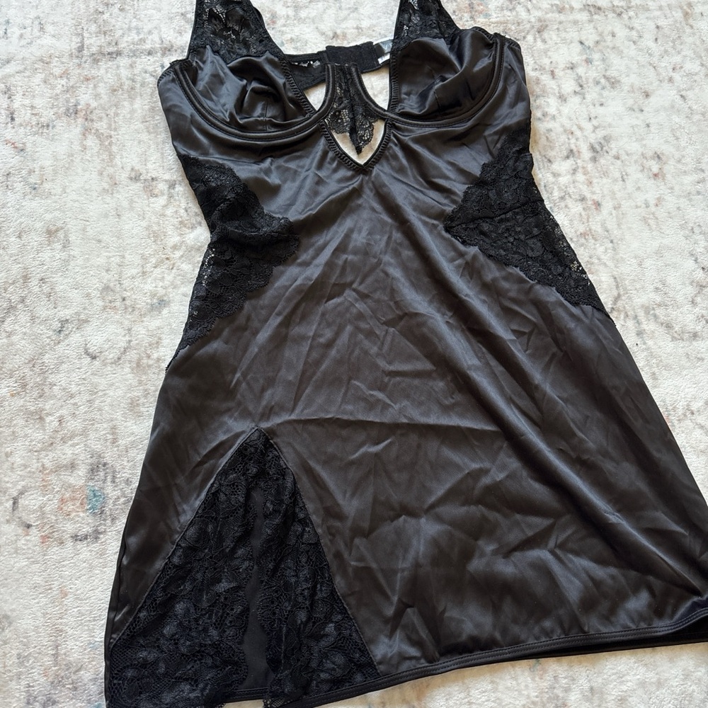 Venus Black Lace Underwire Babydoll Chemise